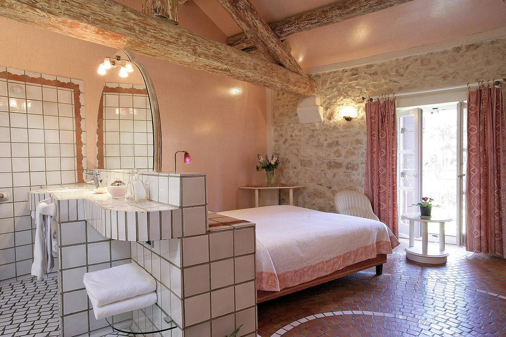 Auberge De Noves Domaine Du Deves Номер фото