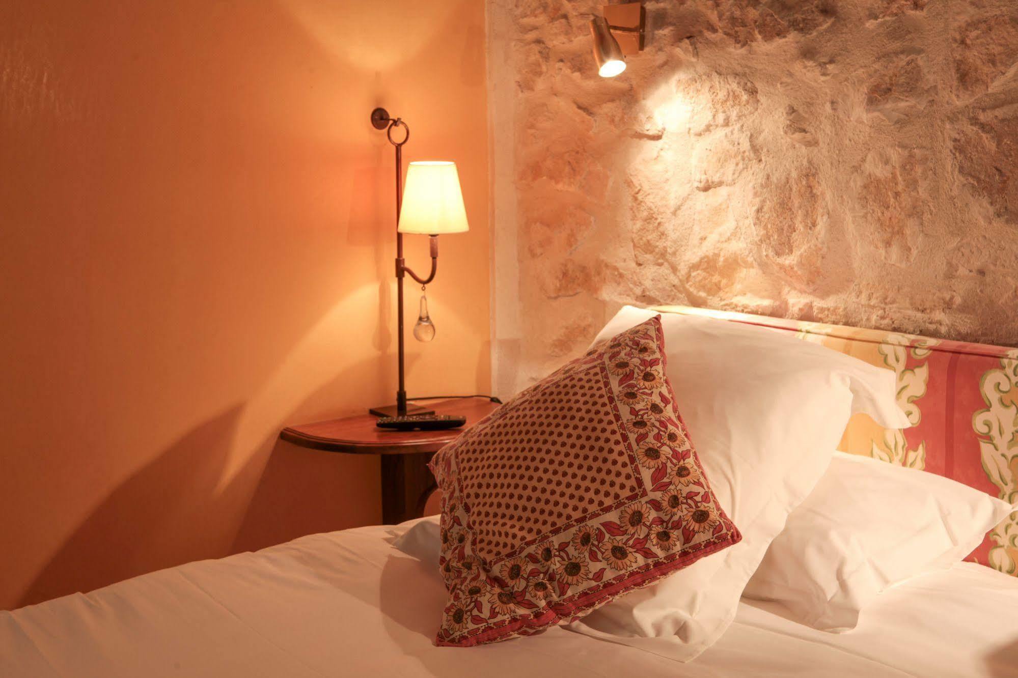 Auberge De Noves Domaine Du Deves Экстерьер фото